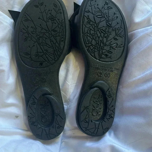 Oka B. Bow Tie Black Slide Sandal Recyclable Sustainable - Picture 5 of 6